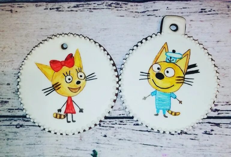 Шило мыло 3 кота. Пряники три кота с цифрой. три кота пряники круглые. мыло три кота. пряники три кота цифра 3.