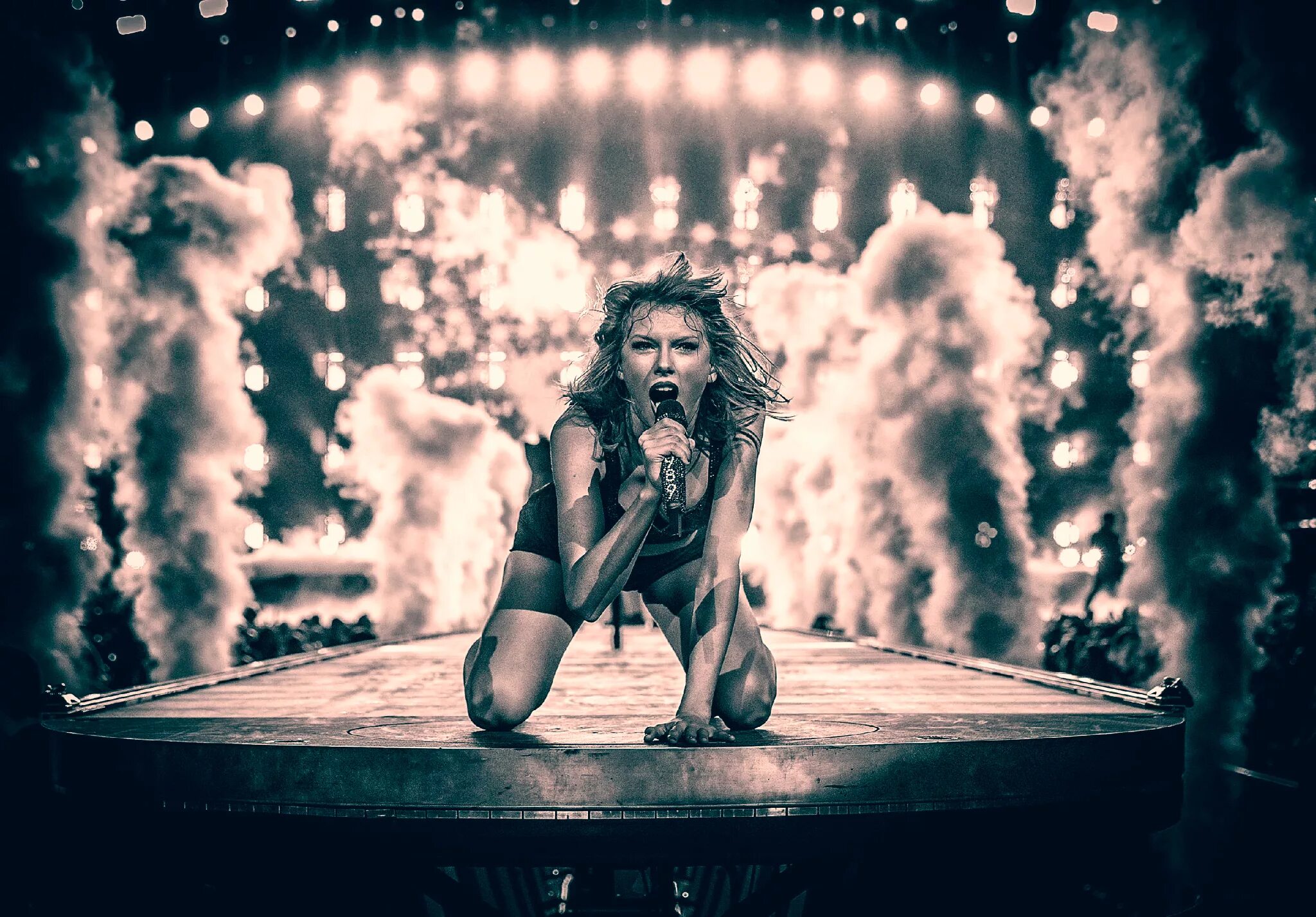 Позорные фото звезд голливуда. Позорные фото знаменитостей. Джимми фэллон ножки. Celebrity show. Celebrity show.