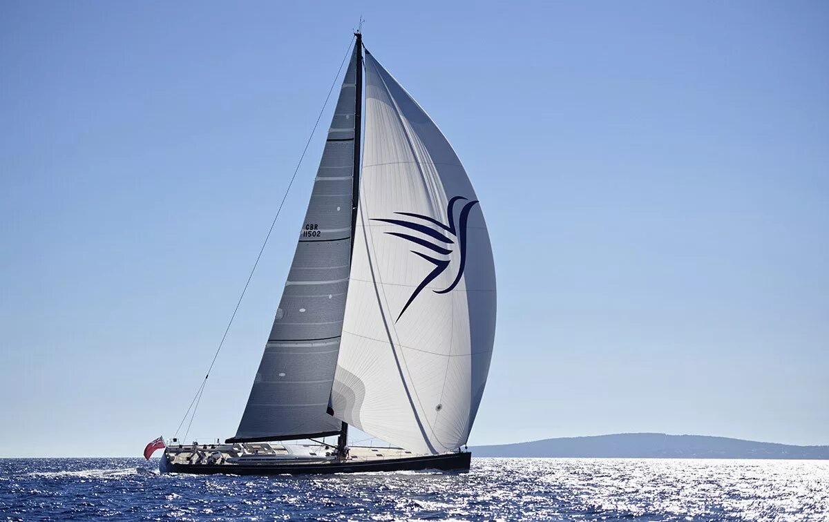Одномачтовые парусные яхты. Швертбот sailboat. Моторно парусная яхта дюгонь. Швертбот каравелла. Парусные яхты мало.