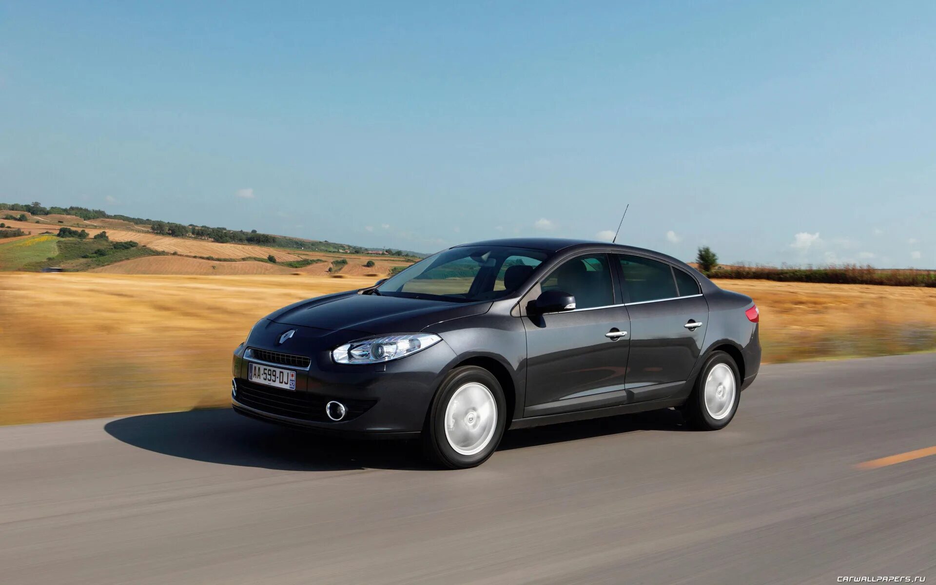 Автомобиль renault fluence