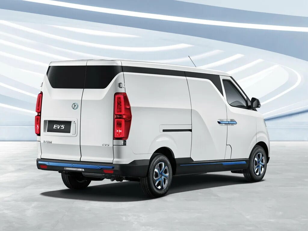 BAIC Electric Mini Cargo van. Changhe ev5. Китайский электрический фургон Beiqi Weiwang 407ev.Electric van and Truck. Максус фургон 2023г.