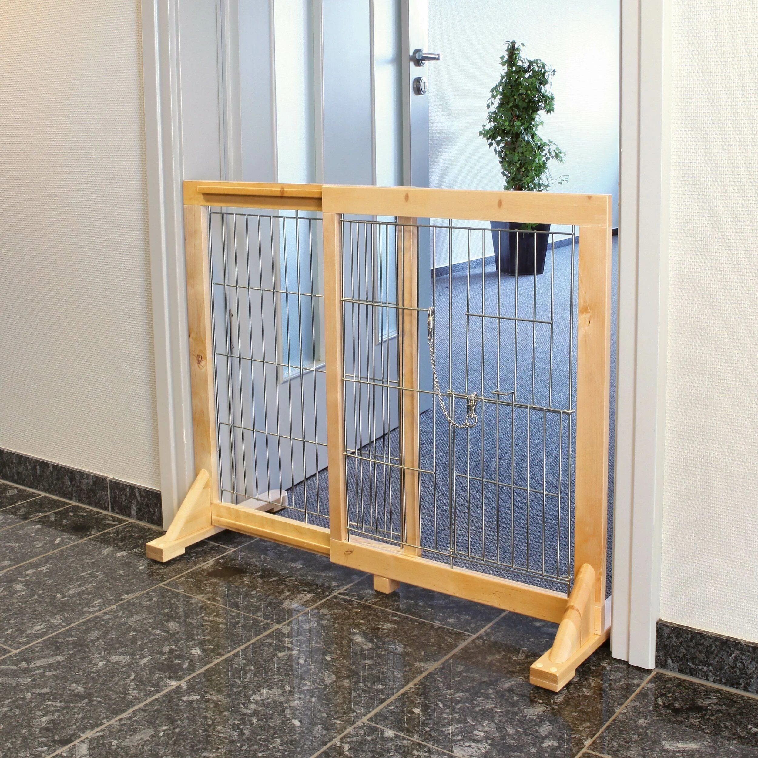 Сетка ограждения для собак. Dog barrier дверь-перегородка для собак. Барьер в квартире. Калитка для собак. Савик перегородка для собак.