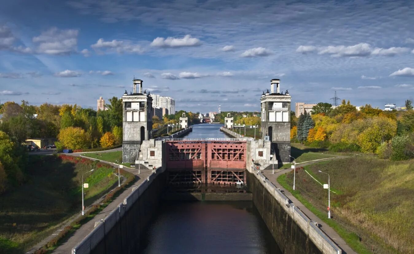 Шлюз на основе. Маулсейский шлюз. Шлюз Дубна Нижний. Шлюз морской. Корабельный шлюз.