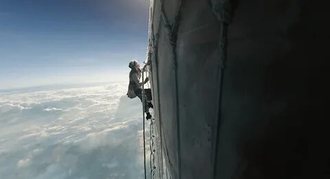 Этот мыс возвышается на высоту 740 метров