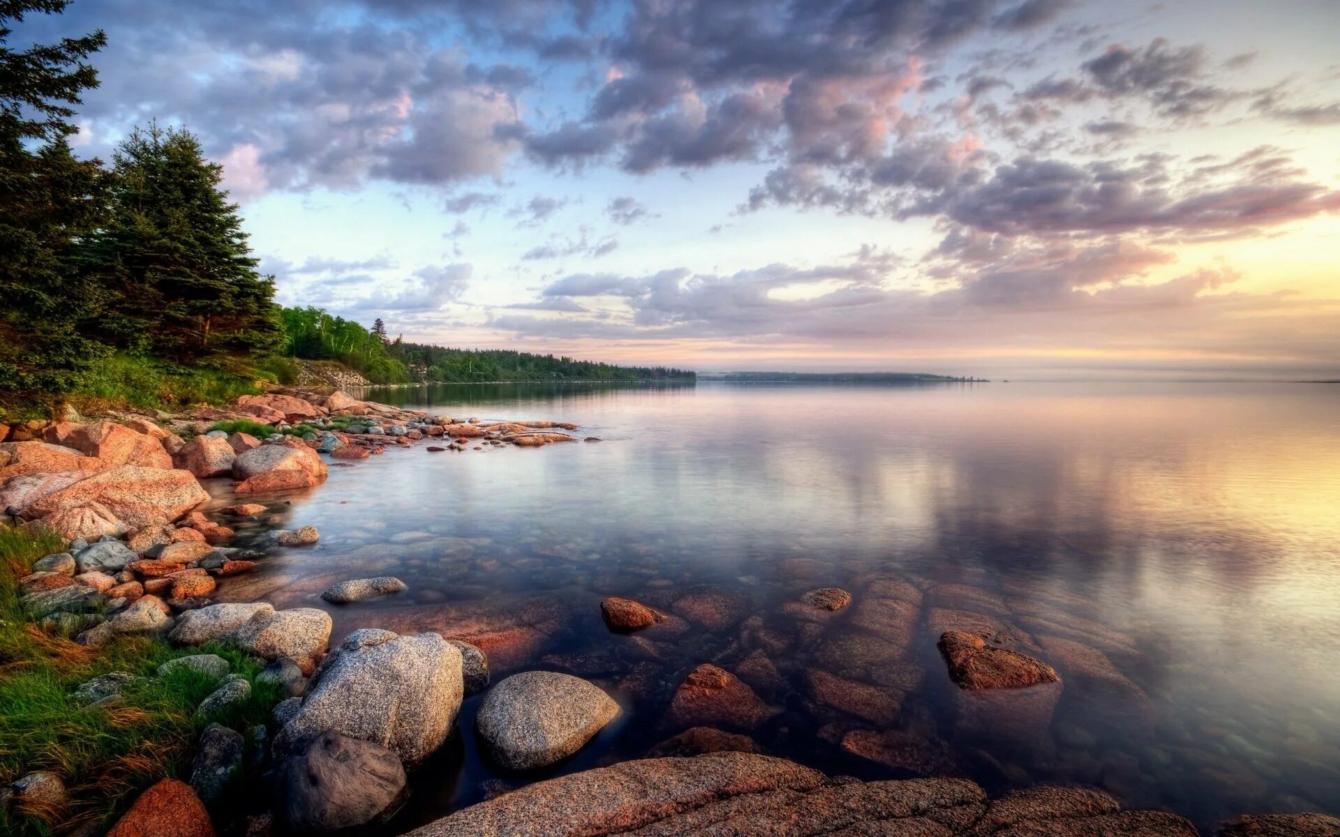 Спокойный х. Белое море Карелия. Каменистый берег реки Карелия. Каменистый берег озера. Озеро, Каменистый берег, сосны.