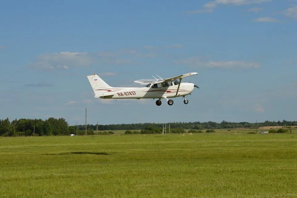 аэроклуб аист. аэроклуб альбатрос калининград. аэродром сельниково. аэроклуб абн авиа. аэродром дракино як-52.
