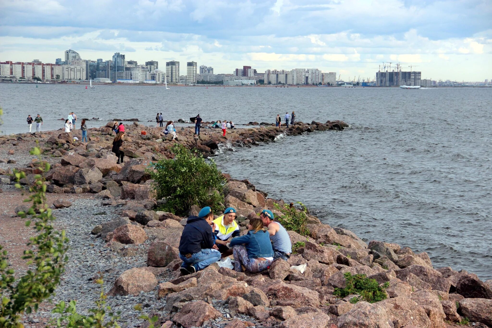 Парк на заливе. Парк 300-летия санкт-петербурга набережная. Финский залив в парке 300 летия. Парк на заливе. Парк на заливе.