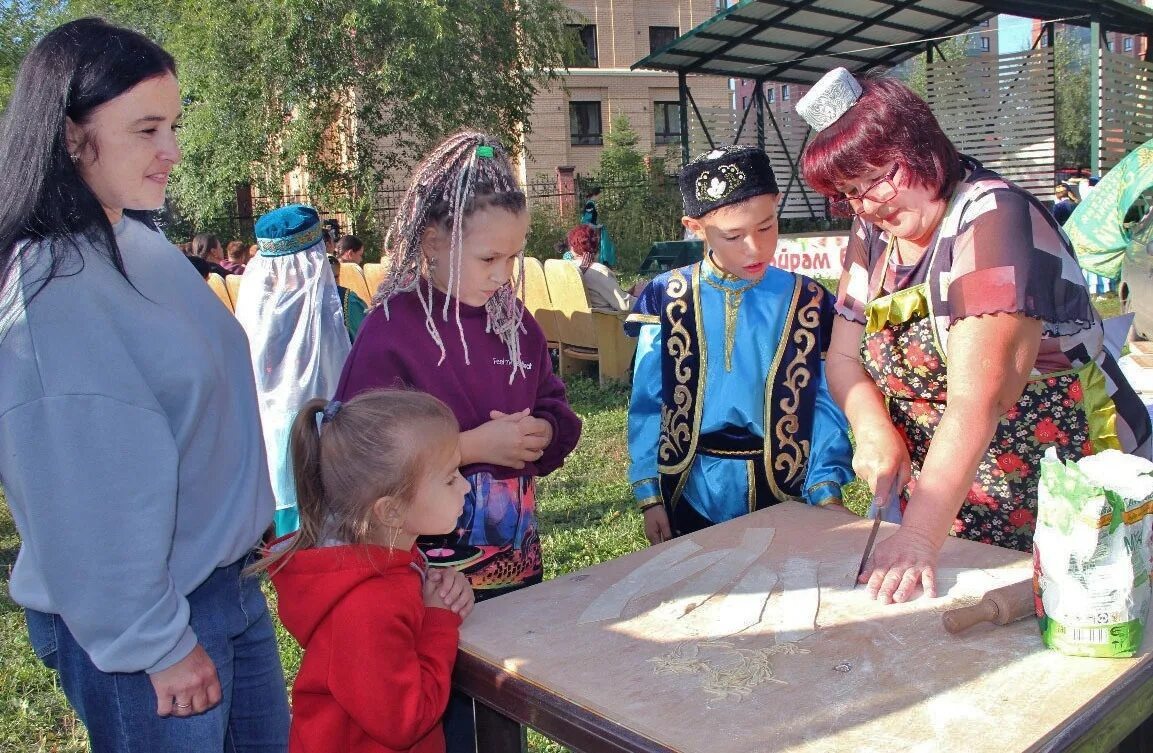 Новосибирск татарский сегодня. Татарский фестиваль. День города украшения. Татары в Новосибирской области. Фестиваль Прихоперье 2022 года.