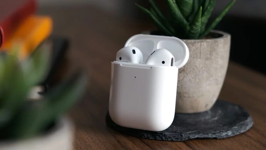 Последние наушники от apple. AIRPODS 3. AIRPODS 2. AIRPODS Pro 2 Generation 2022. Аирподс про.