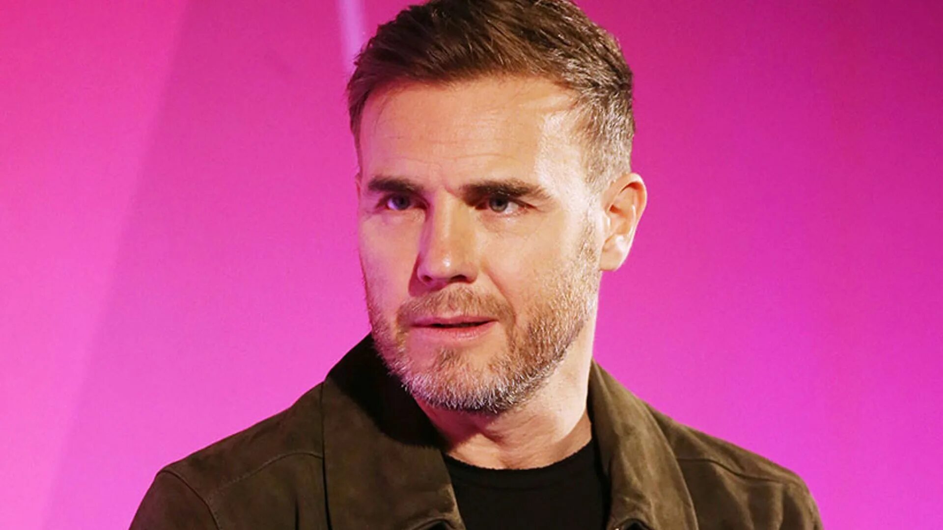 Гари барлоу сейчас. Gary barlow. Gary barlow. Гэри барлоу 1997. Gary barlow в красном.