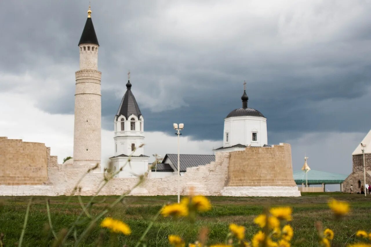 Городище булгар татарстан. Соборная мечеть булгар. Болгар путешествие в прошлое. Музей заповедник булгар казань. Болгар и свияжск.