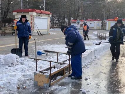 В парке залит