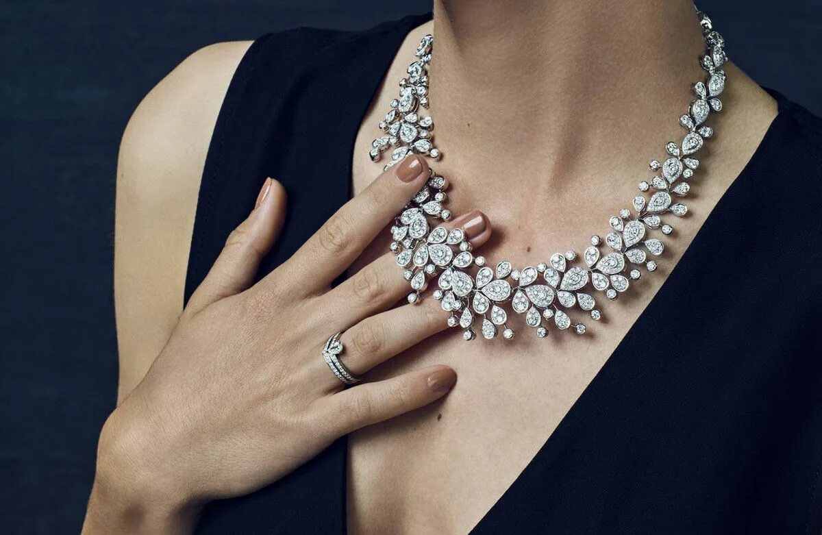 Liora Chaumet. Chaumet Jewellery. Ювелирные украшения шаумет. Бренд Шомэ ювелирный Шоме. Дома ювелирных украшений