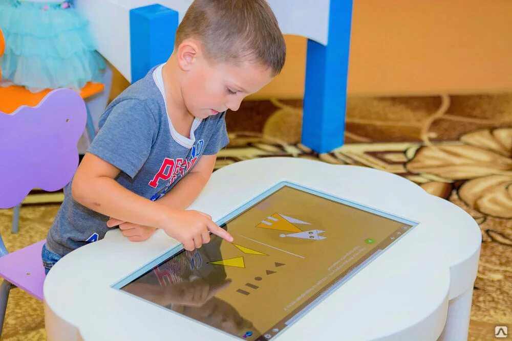 Интерактивный стол для детского сада. Сенсорный стол для детей. Интерактивный стол для детей дошкольного возраста. Интерактивный стол в ДОУ. Интерактивный стол функции