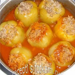 Перец фаршированный мясом с подливкой