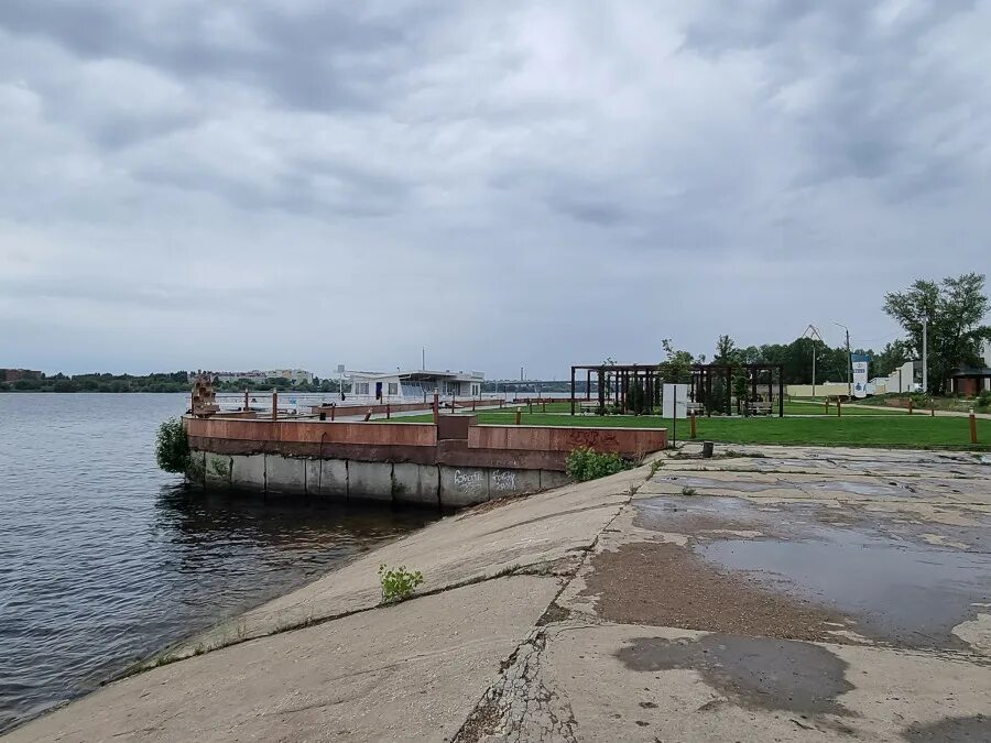 Нова пристань. Новая пристань балаково. набережная балаково пристань. новая пристань пристань балаково. старая пристань балаково.
