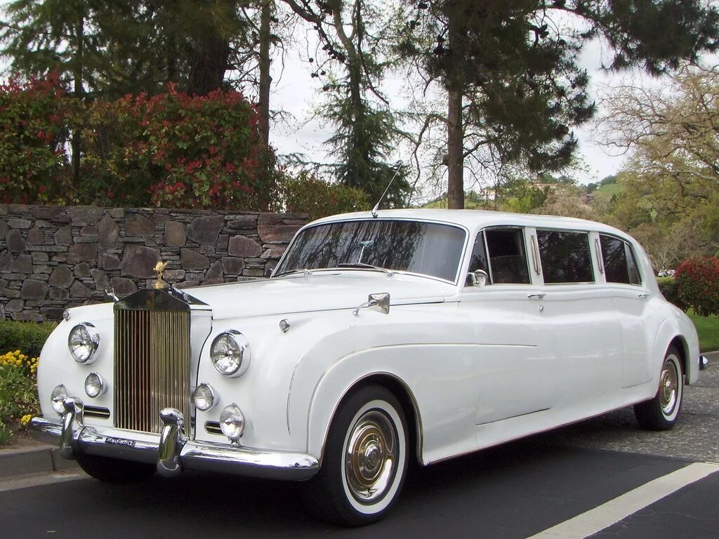 Rolls royce лимузин. Роллс ройс лимузин. роллс ройс лимузин старый. rolls royce лимузин 1979. rolls royce limousine 1930.
