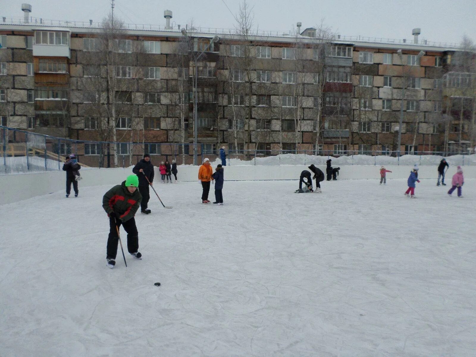 Каток Буревестник Сургут. Каток Буревестник Ухта. Буревестник Ухта Ледовый каток. Ледовый дворец Сургут каток.