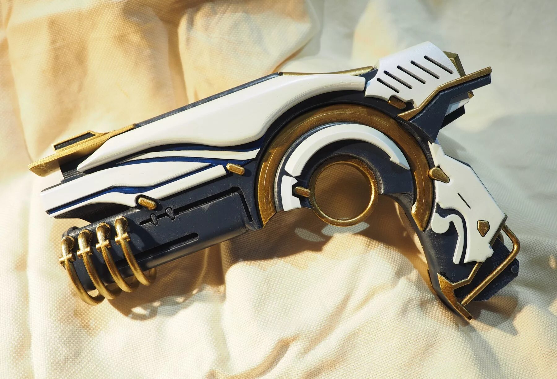 Лекс варфрейм. Лекс прайм. warframe лекс. warframe gun. warframe pistol.