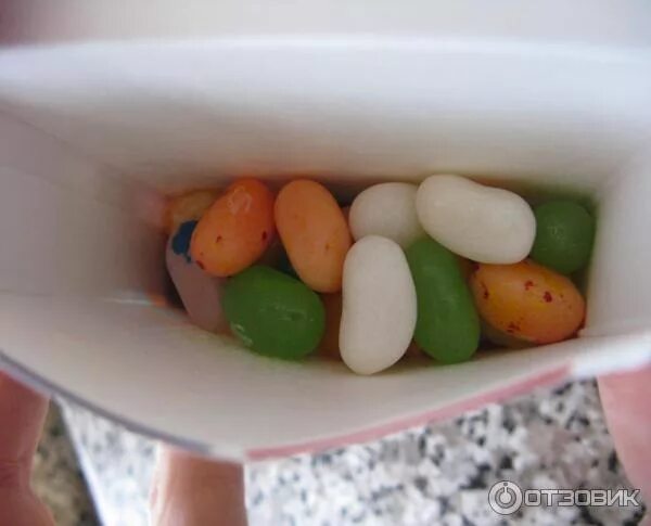 Рвота тухлым яйцом. Конфеты с тухлым яйцом. jelly belly тухлые яйца. жевательные конфеты со вкусом соплей.