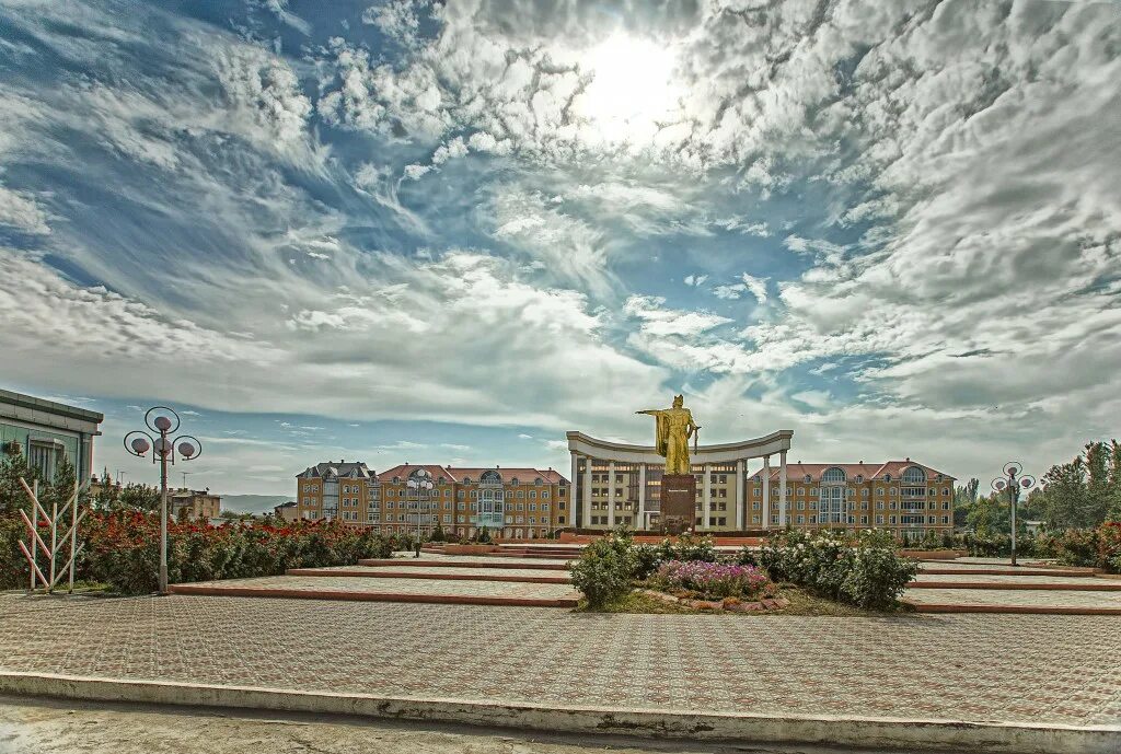 Г исфара. Аэропорт исфара. Автовокзал город исфара. Таджикистан исфара 2020. Парк исфара.