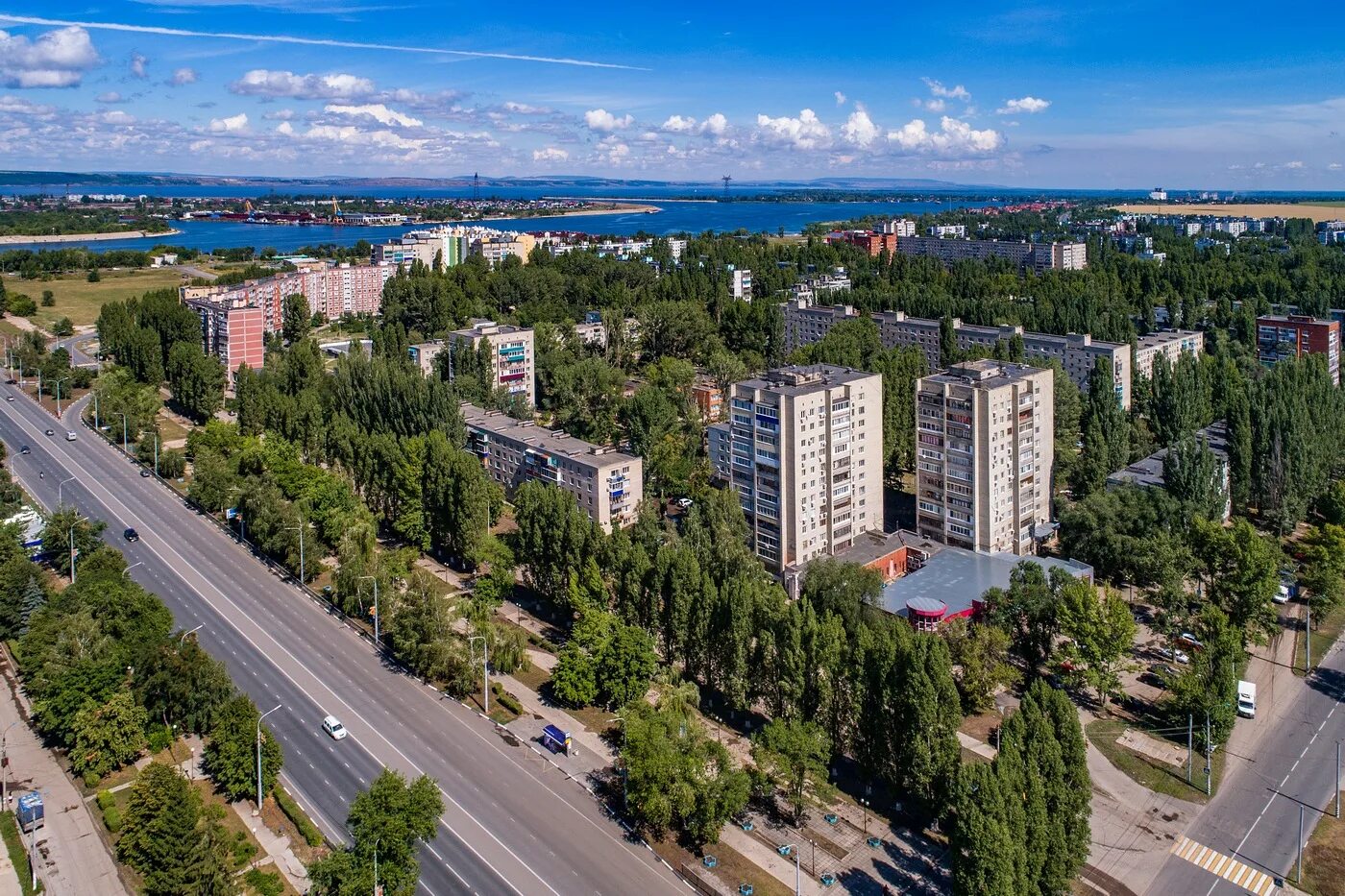 Где город балаково. Город Балаково Саратовской области. Балаково Саратовская область набережная. Балаково центр города. Балаково Центральная улица.