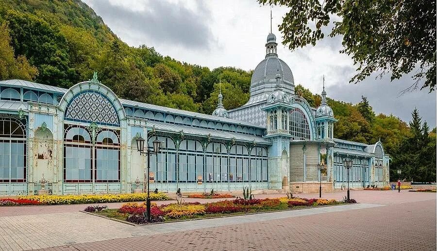 Железноводск частная. Славяновский Исток Железноводск. Славяновский бювет Железноводск. Река Кучук Железноводск. Пушкинская галерея Железноводск.