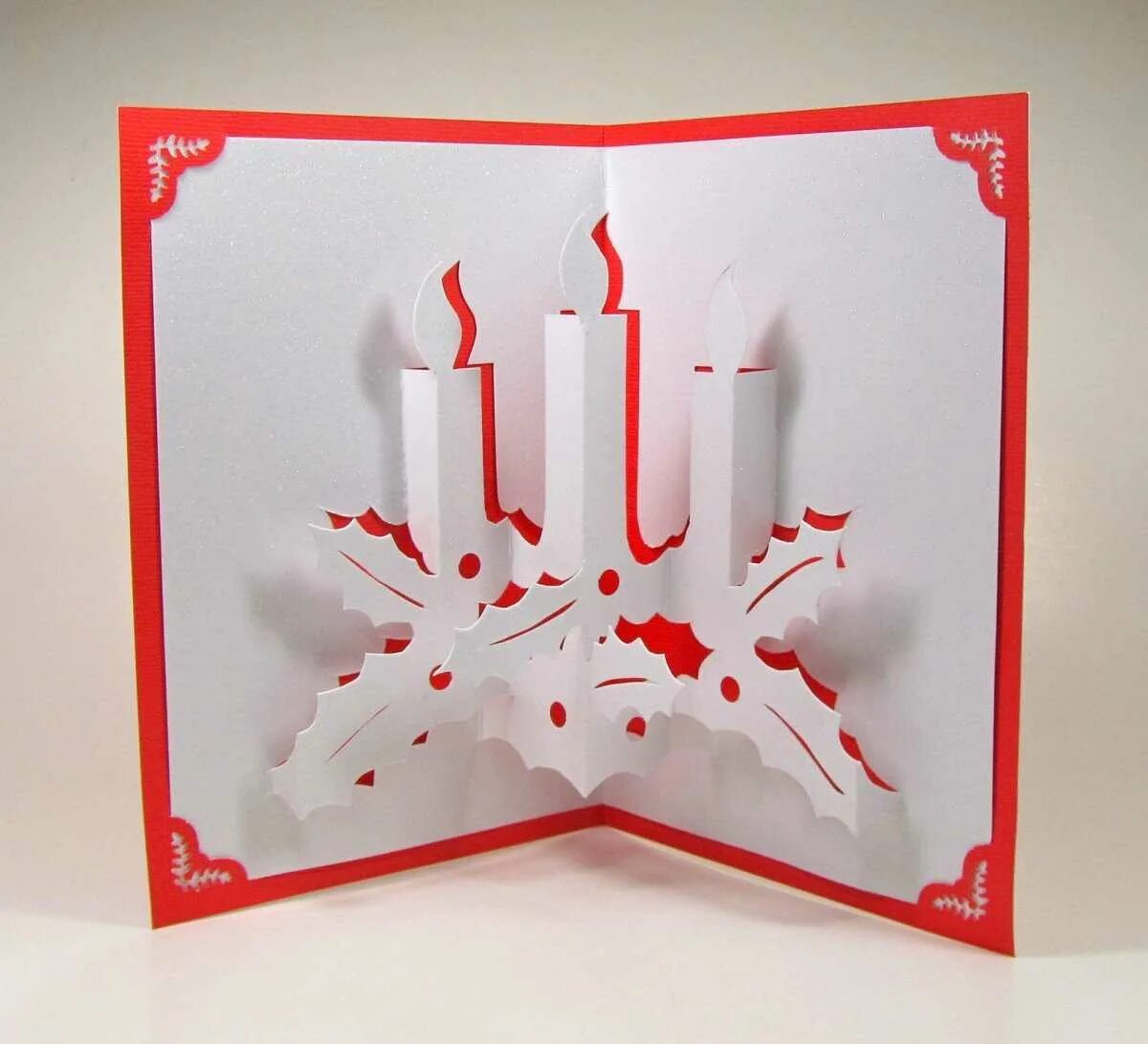 Открытка с объемным домиком новогодняя. Новогодняя открытка своими руками для детей. Объемные рождественские открытки. Новогодняя открытка обь емная. Мастер класс рождественская открытка.