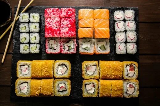 Радужный сет роллы. Ролл шанхай. Сет филадельфия. Sushi magia, екатеринбург. Суши-магия владивосток.