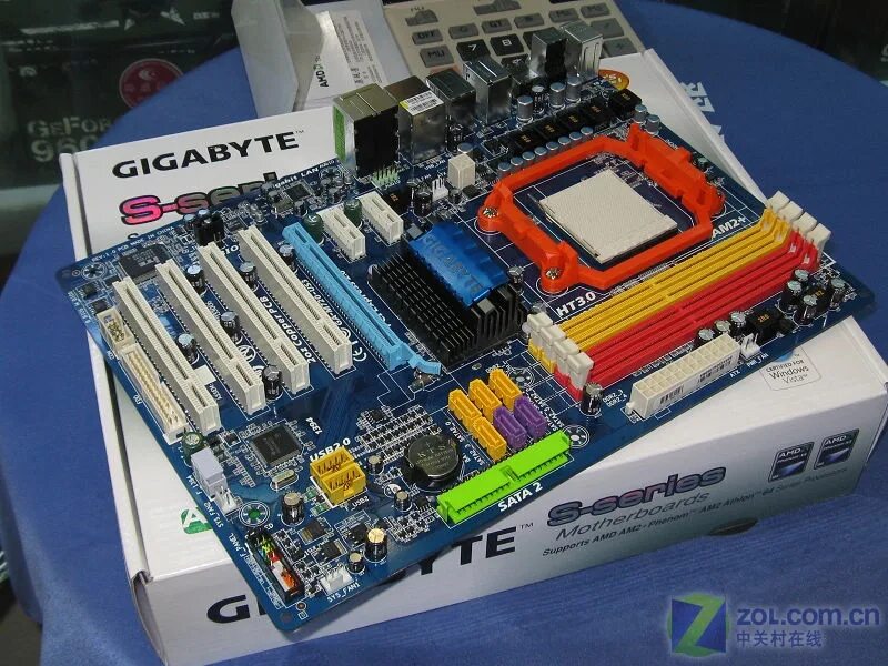 Купить материнскую плату ga. Ga-m720-us3. Материнская плата ga-m720-us3. Gigabyte ga-m720-us3. Материнская плата ам2 Gigabyte.