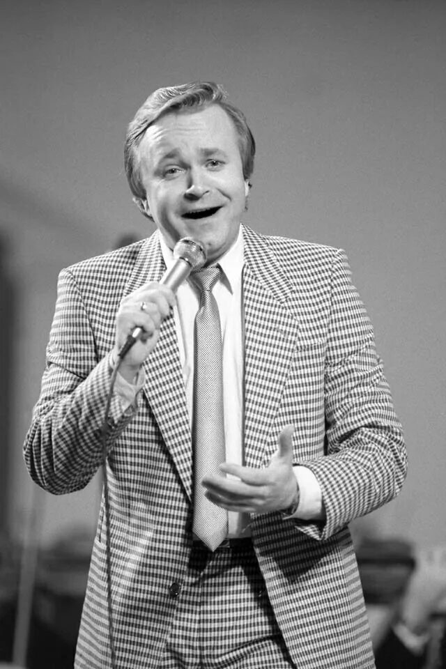 Sing about Love Сергей Захаров, Variety and Symphonic Orchestra named after Vasi