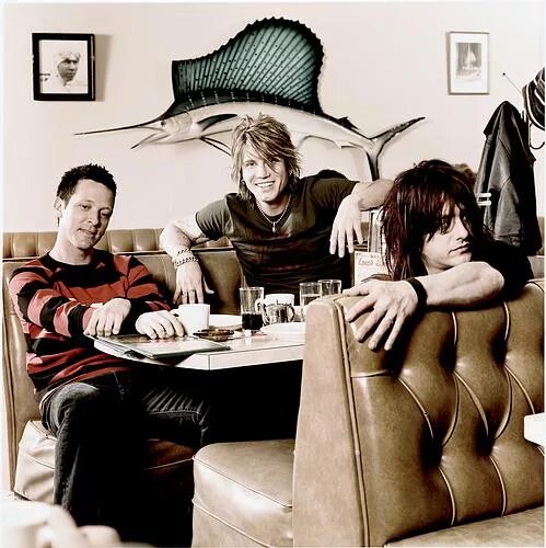 Goo goo dolls 1989. Goo goo dolls 2022. Goo goo dolls текст. Goo goo dolls iris. The goo goo dolls iris обложка.