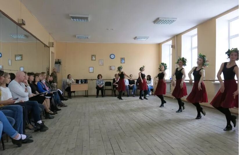 Музыкально педагогический колледж сайт. Омский музыкальный педагогический колледж Омск. Музыкально педагогический колледж Омск Лизачайкино. Омский музыкально педагогический колледж на Декабристов. Омский музыкально-педагогический колледж внутри.