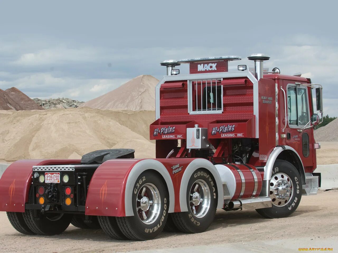 Vehicle make. Тягач Mack. Мак автомобиль. Мак самосвал.