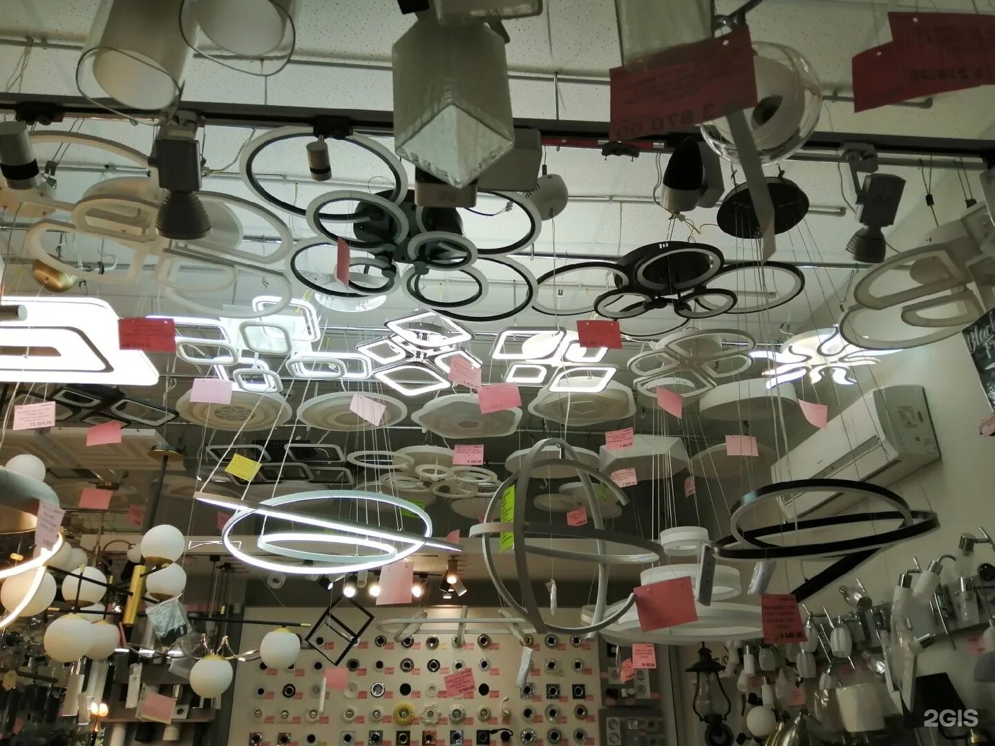 галерея света орел. люстра с орлами. магазин люстр в орле. галерея света орел. магазин светильников.