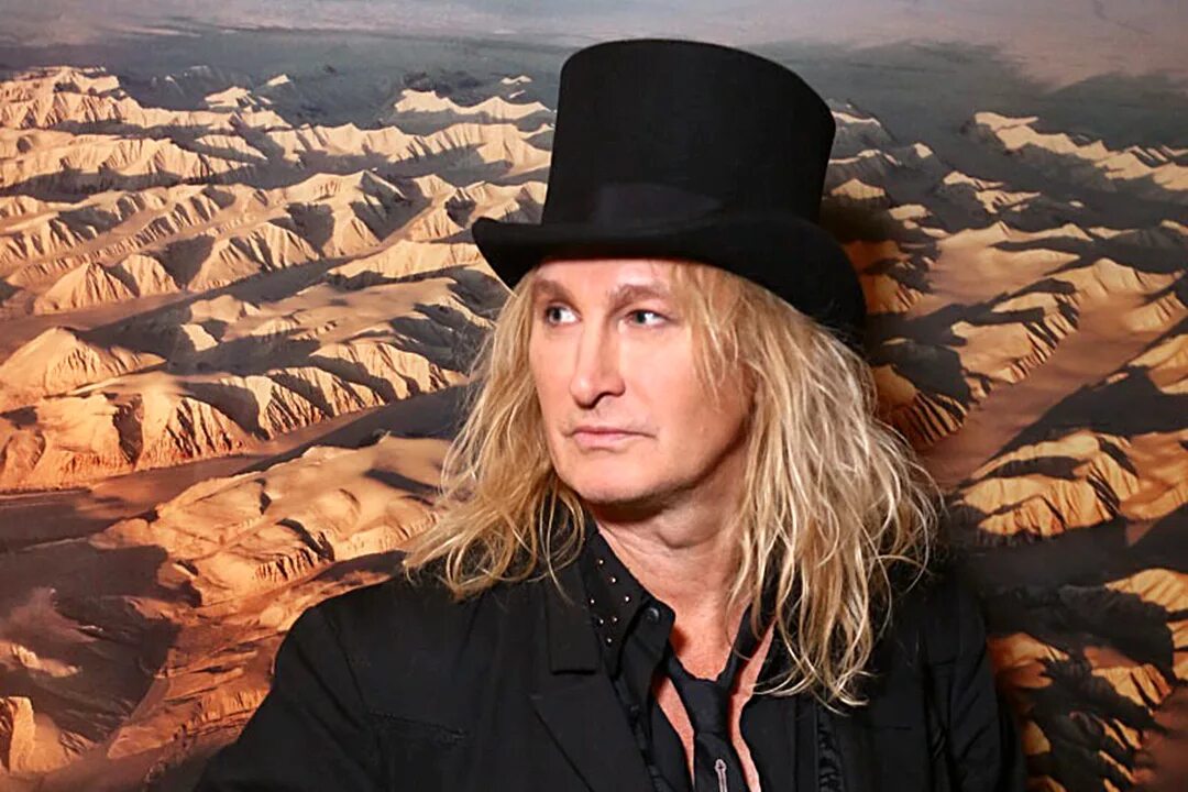 иванов рондо 2022. александр иванов певец. александр иванов рондо. сколько лет певцу иванову группа рондо. солист группы рондо.