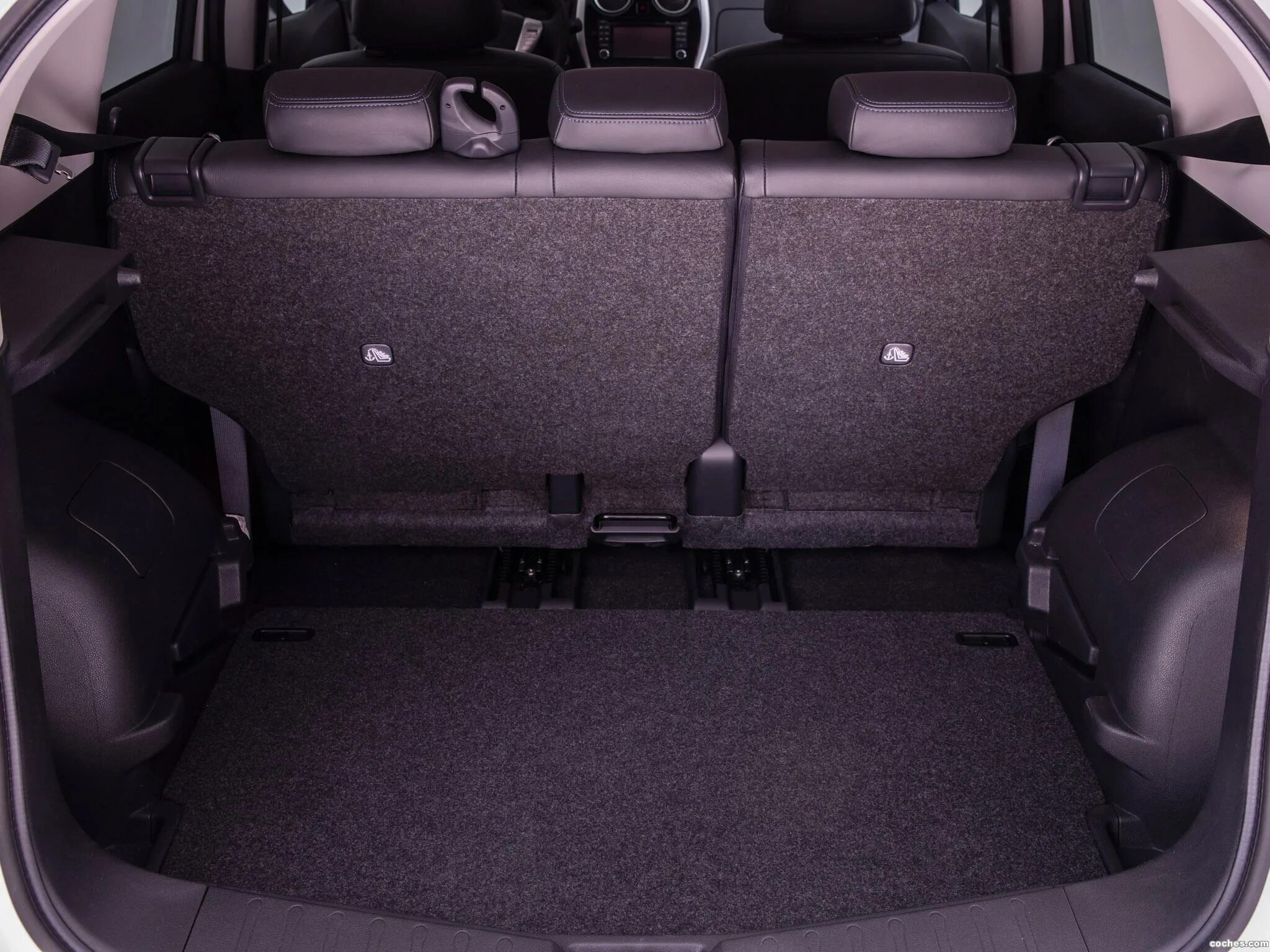 Сиденье заднее ниссан ноте. Nissan note 2013 багажник. nissan note 2008 багажник. nissan note e12 багажник. ниссан ноут 2016 багажник.