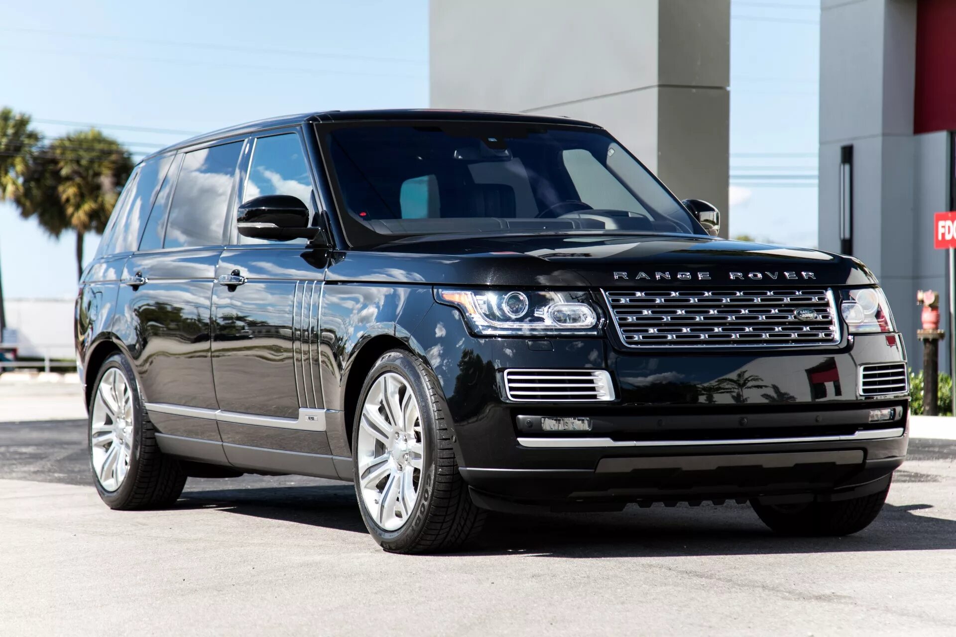 Range rover sv autobiography. Ленд ровер sv autobiography. рендж ровер ленд ровер лонг 2025. range rover sva long.