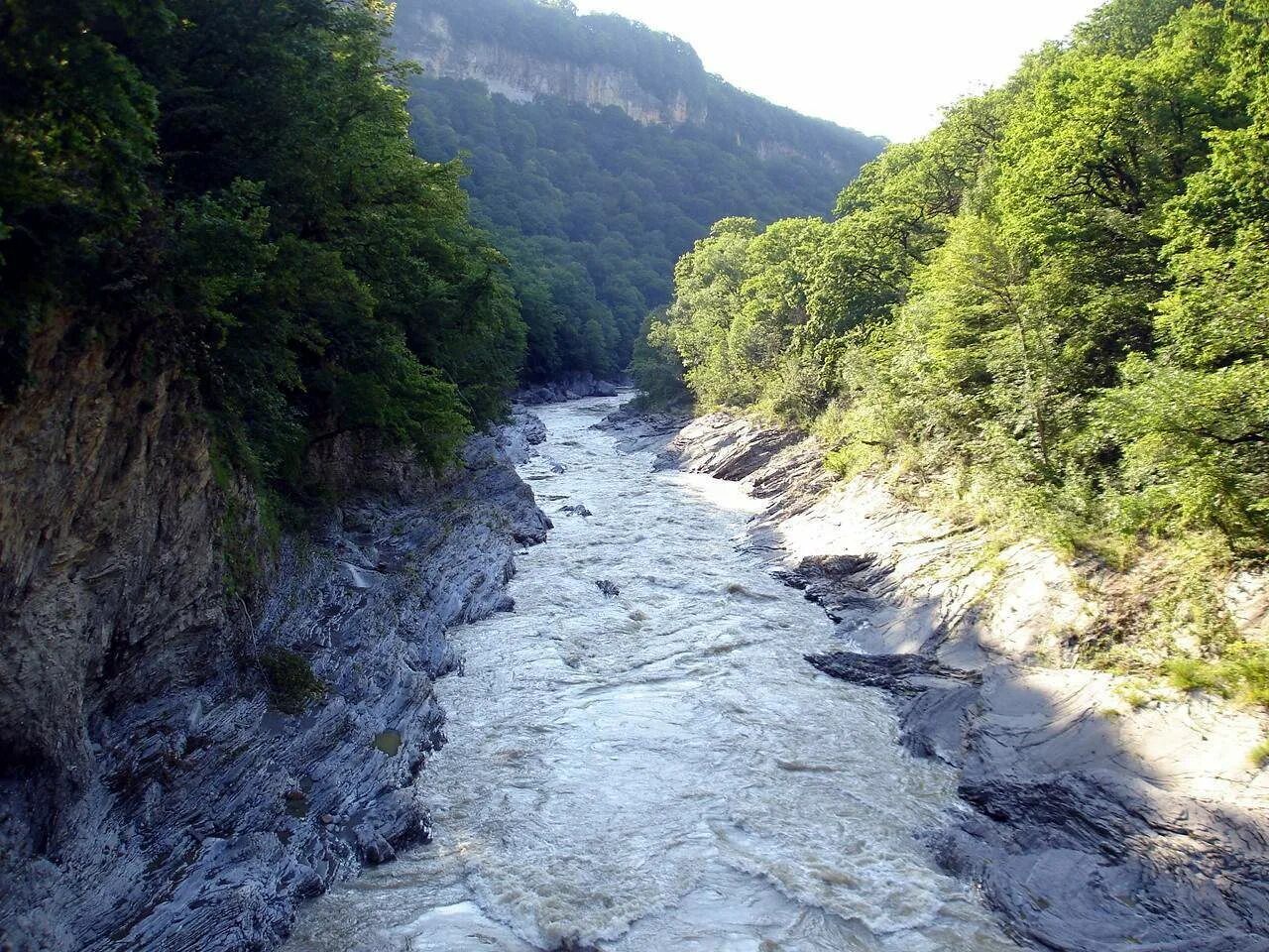 White river. Исток реки белая Адыгея. Река Кубань Адыгея. Река Псоу. Лаба (приток Кубани).