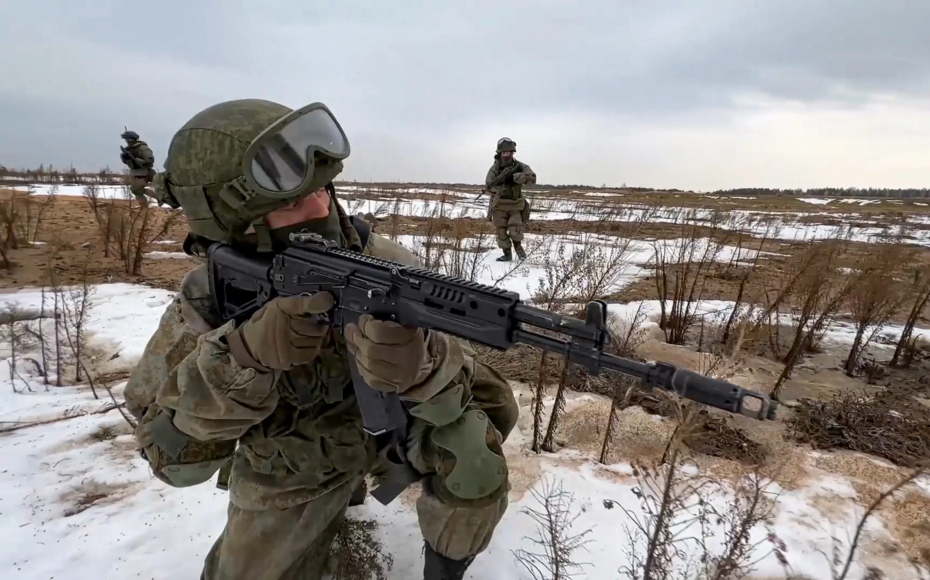 Русские войска. Российский солдат. Российская армия. Российские военные. Военная операция 21 февраля