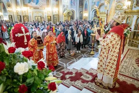 Во сколько служба в церкви на пасху