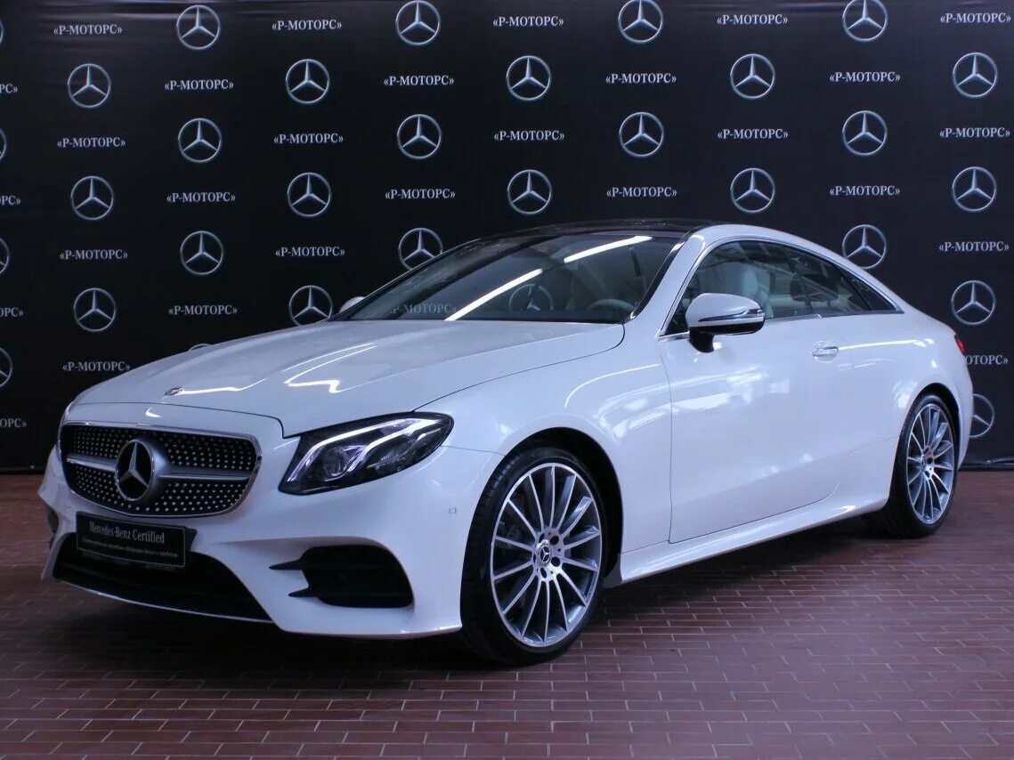 Mercedes e 2018. Мерседес е купе 2018. Мерседес Бенц e200 2018. Mercedes w213 Coupe. Mercedes w213 Coupe White.