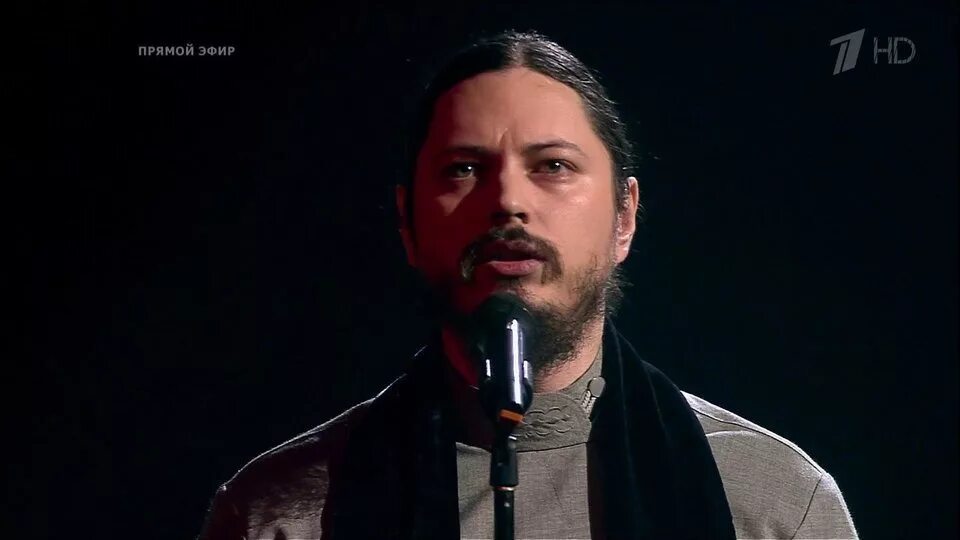 Четыре голоса за а один против фото. Градский слепые прослушивания. Star voice (2015). Арктик певица голос. Жюри голос.
