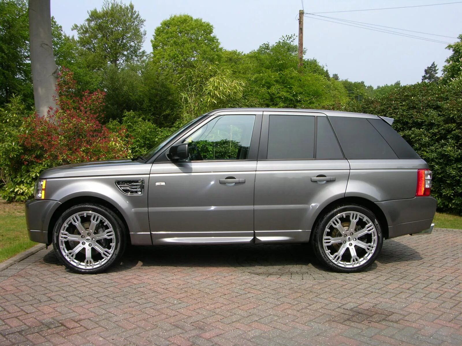 Range rover sport 2008 год. Land Rover Sport 2008. Рендж Ровер спорт 2008. Range Rover 2008. Ленд Ровер Рендж Ровер 2008.