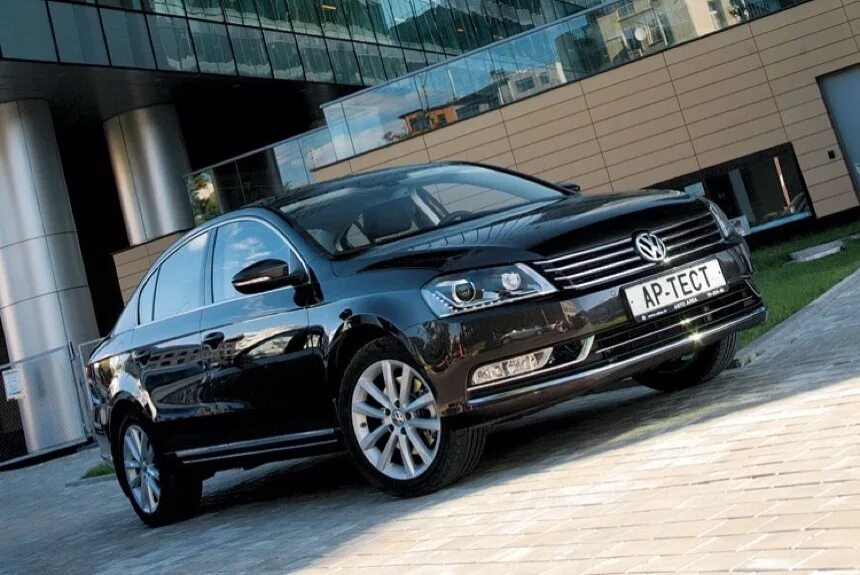 Пассат б бу. VW Passat b7 2013. Фольксваген Пассат в7. Фольксваген Пассат 2011 года. Машины похожие на Фольксваген Пассат.