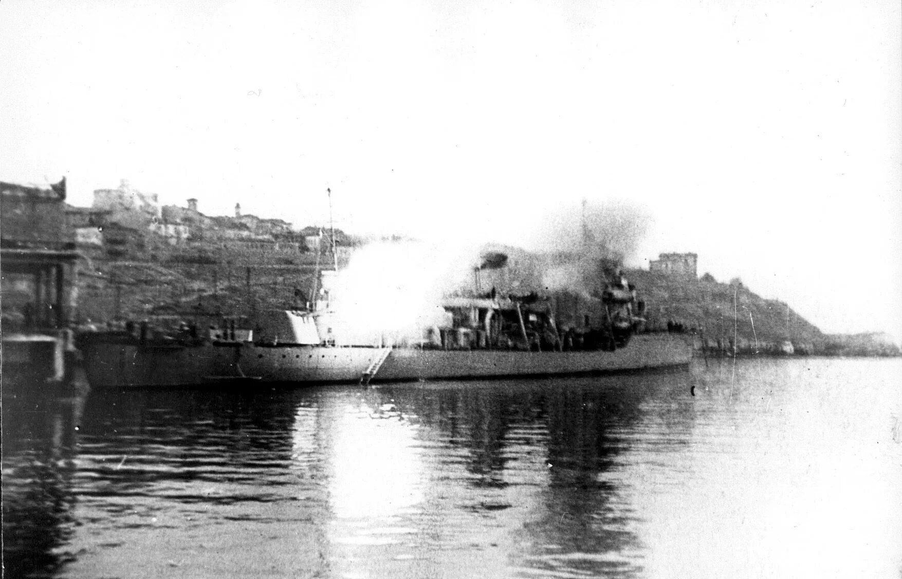 Флагман черноморского флота ракетный крейсер москва. Эсминцы севастополя. Визиты кораблей в севастополь. Г. Оборона севастополя 1941-1942.