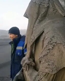 Ангел из под земли