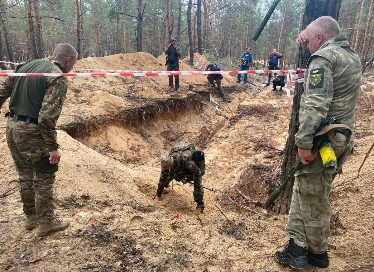 Ужасные события произошедшие в. Массовые захоронения на Украине 2022.