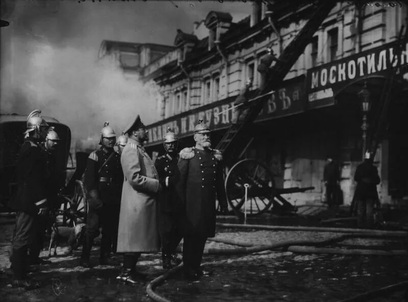 Файл:Karl Bulla with family.jpg - Википедия