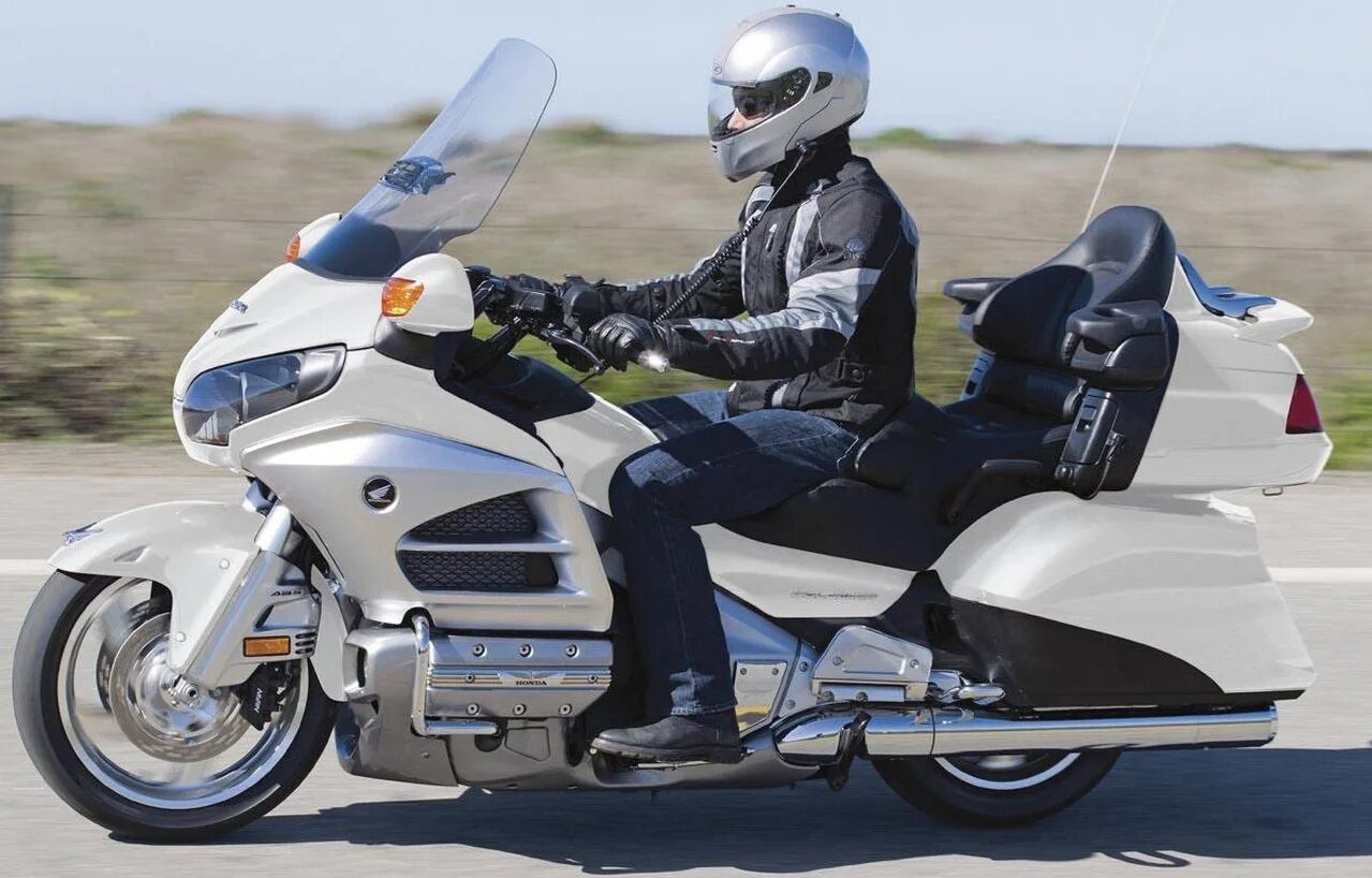 Хонда Голд Винг 1800. Honda Gold Wing 1800. Honda gl1800 Gold Wing. Мотоцикл Honda Gold Wing gl1800. Мотоцикл honda wing